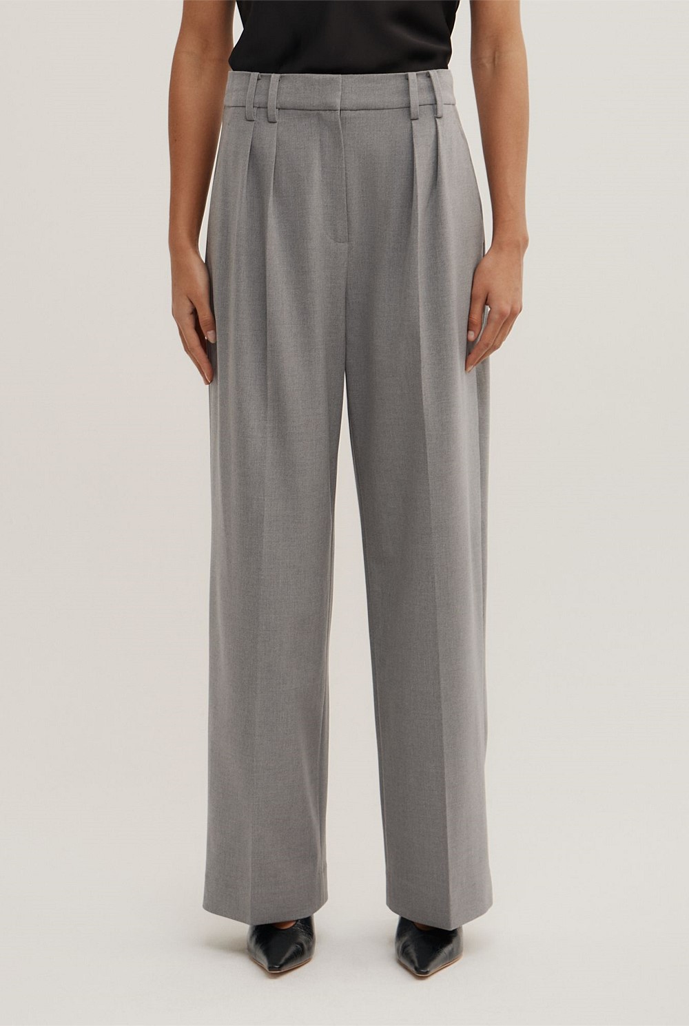 Soft Pleat Trouser