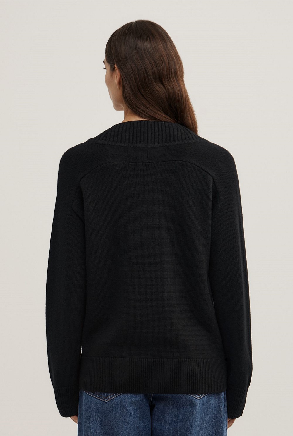 V-Neck Knit