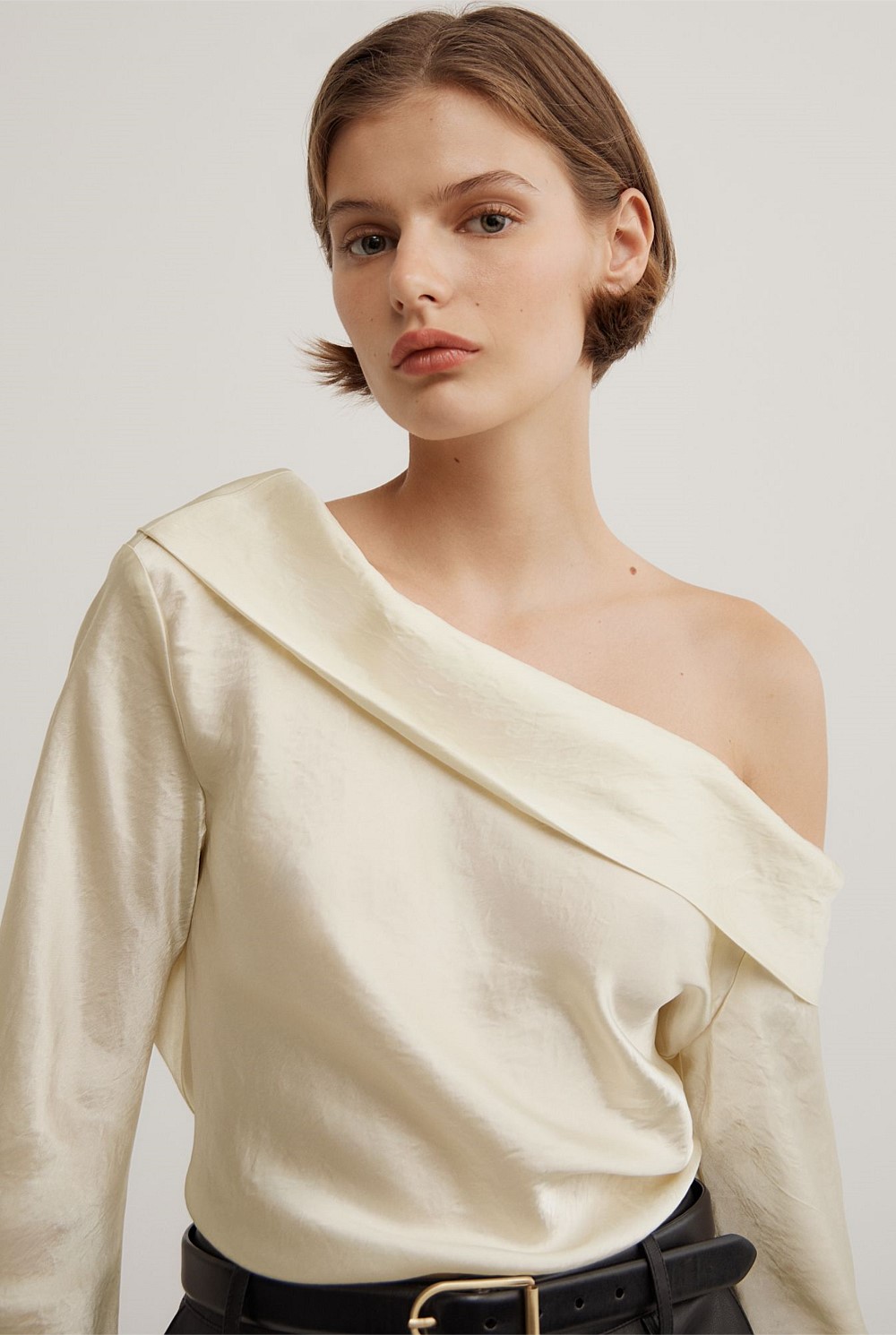 Asymmetric Shoulder Top