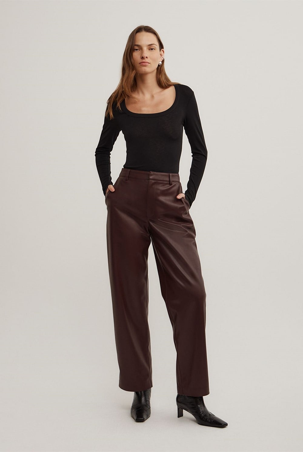 Scoop Neck Long Sleeve Top