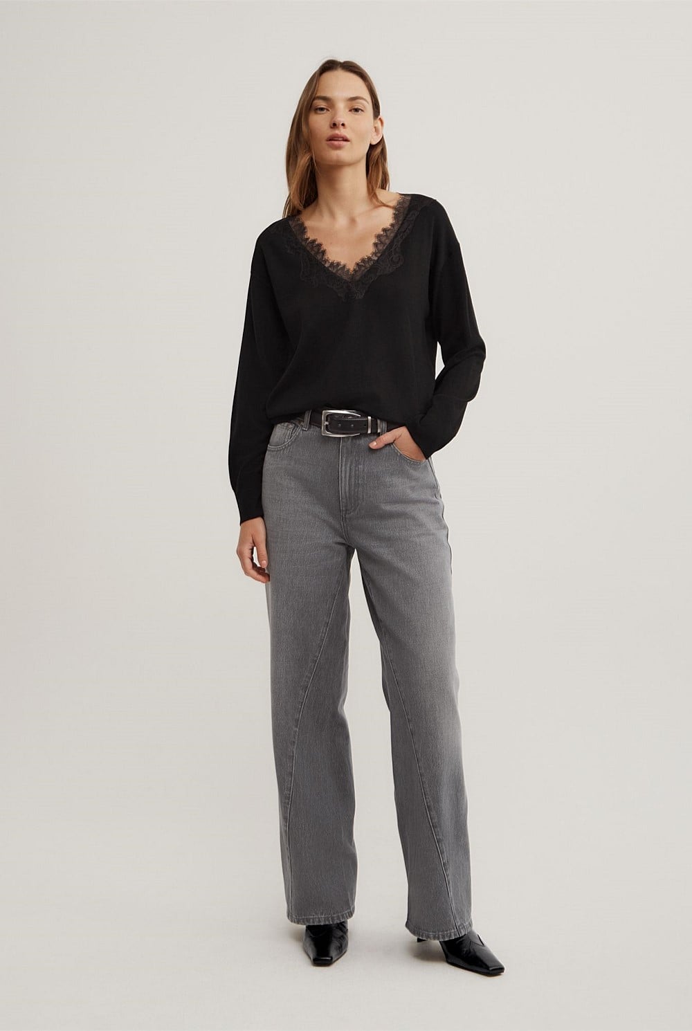 Lace Detail V-Neck Knit