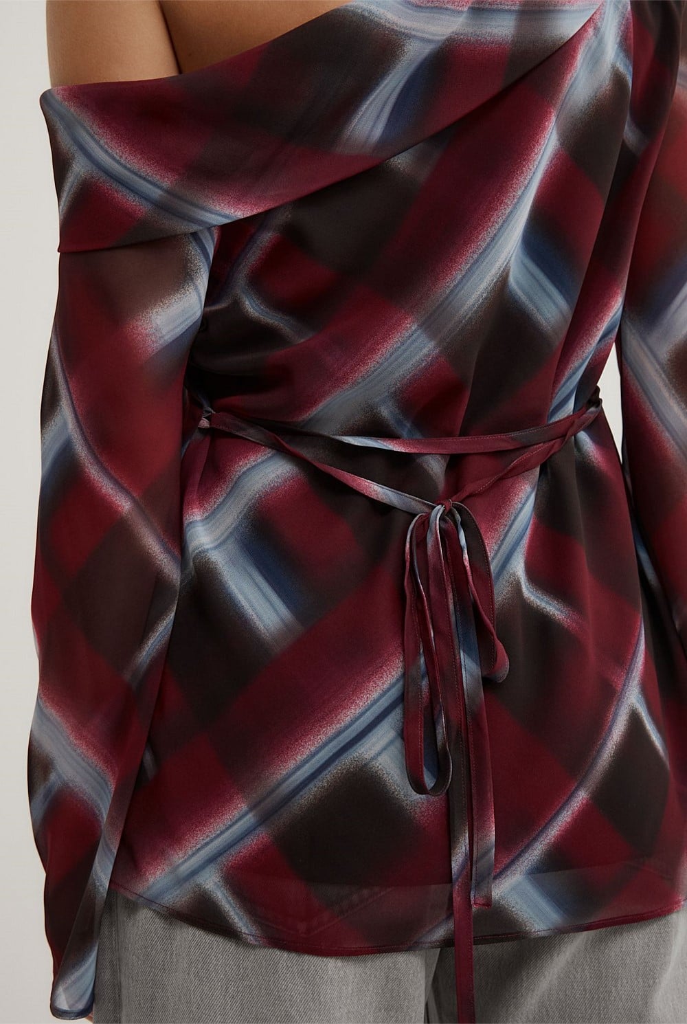 Asymmetric Shoulder Top