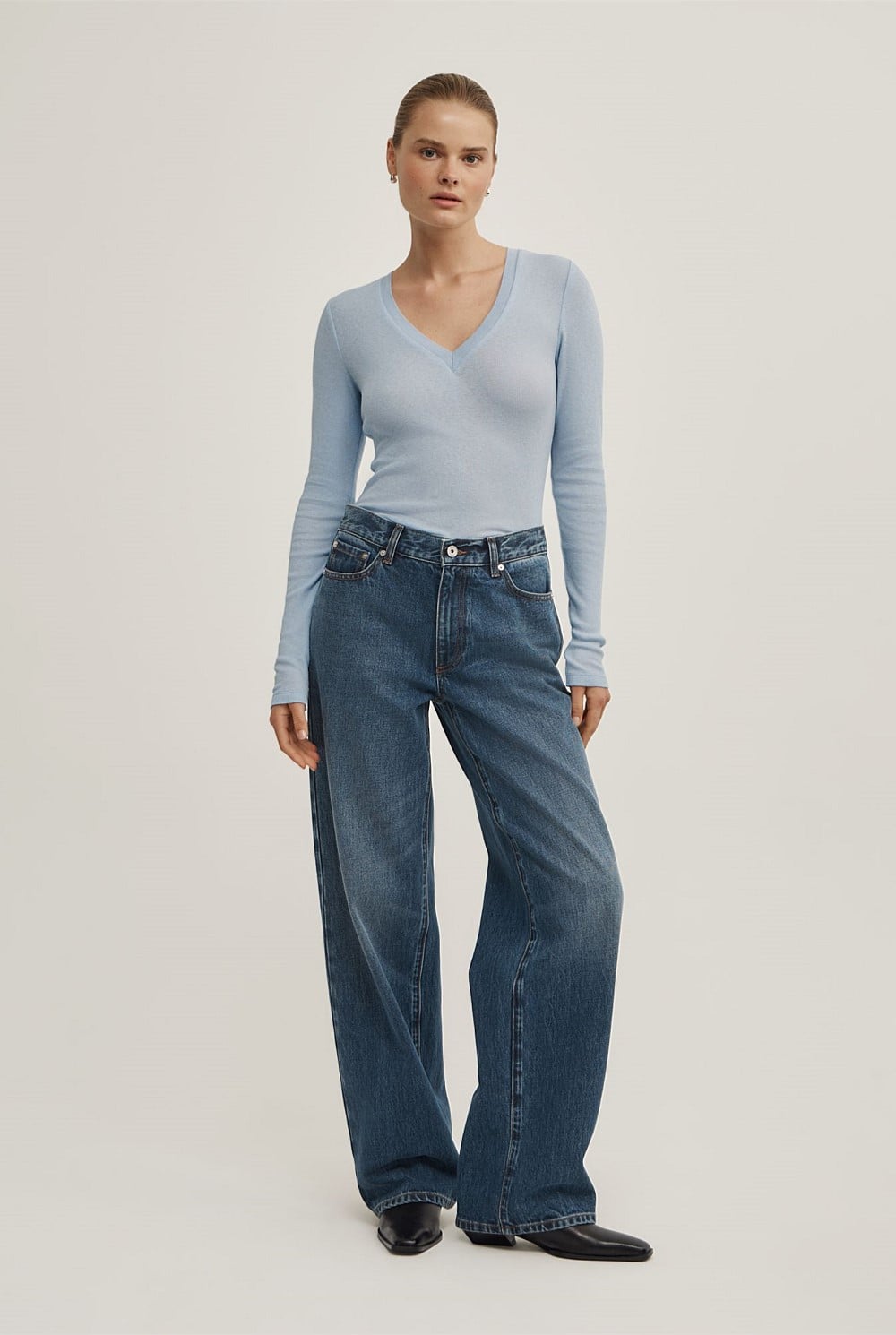 Fine V-Neck Long-Sleeve Top