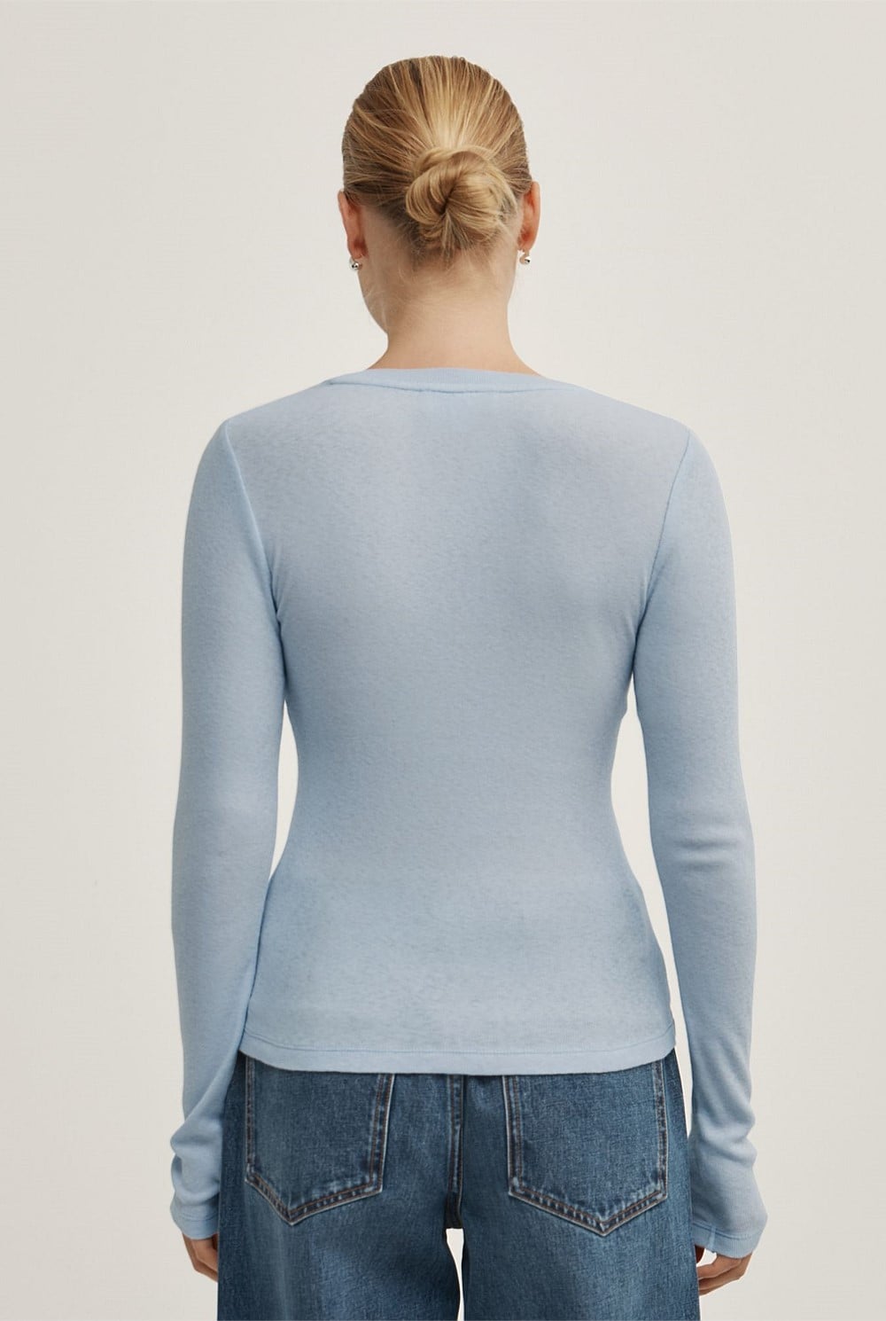 Fine V-Neck Long-Sleeve Top
