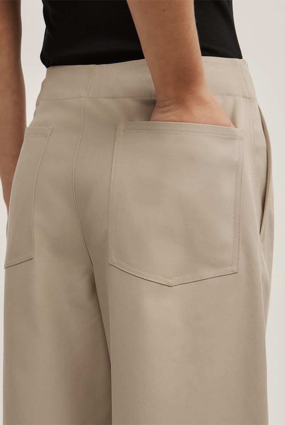 Barrel Leg Pant