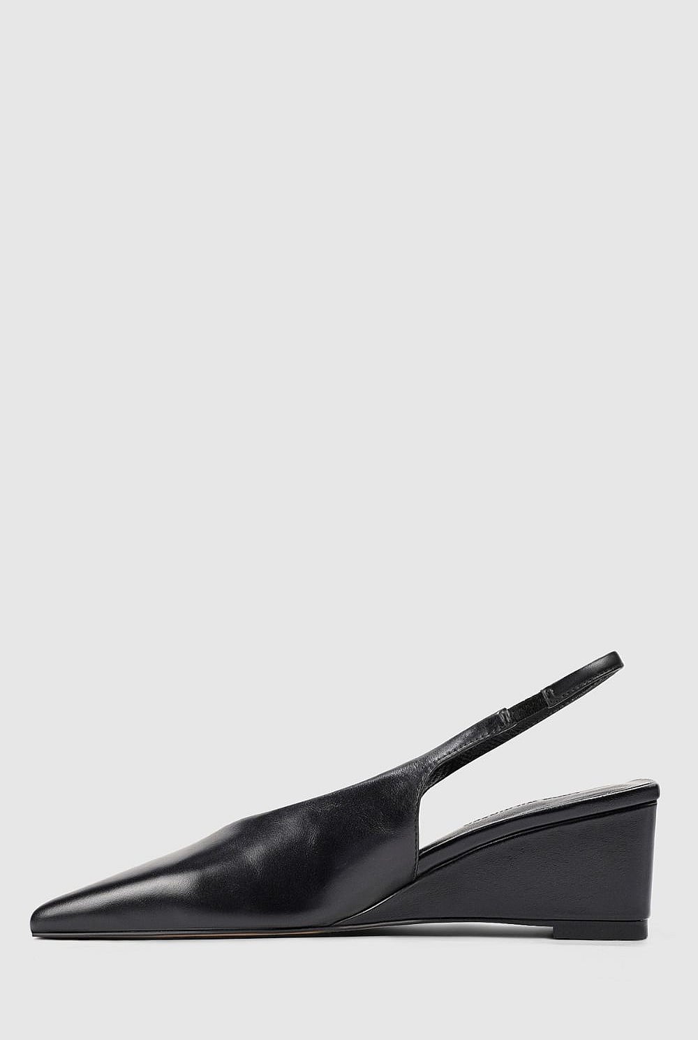 Ayvie Wedge