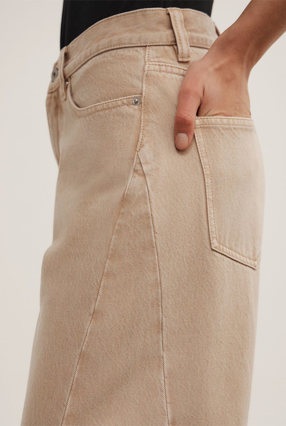 Barrel Leg Jeans
