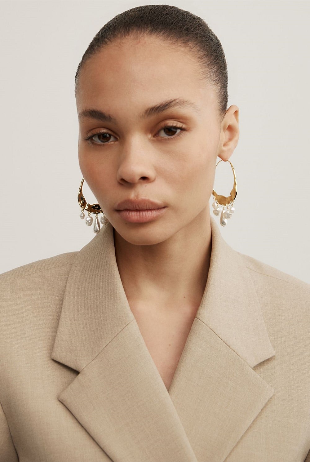 Elle Hoops