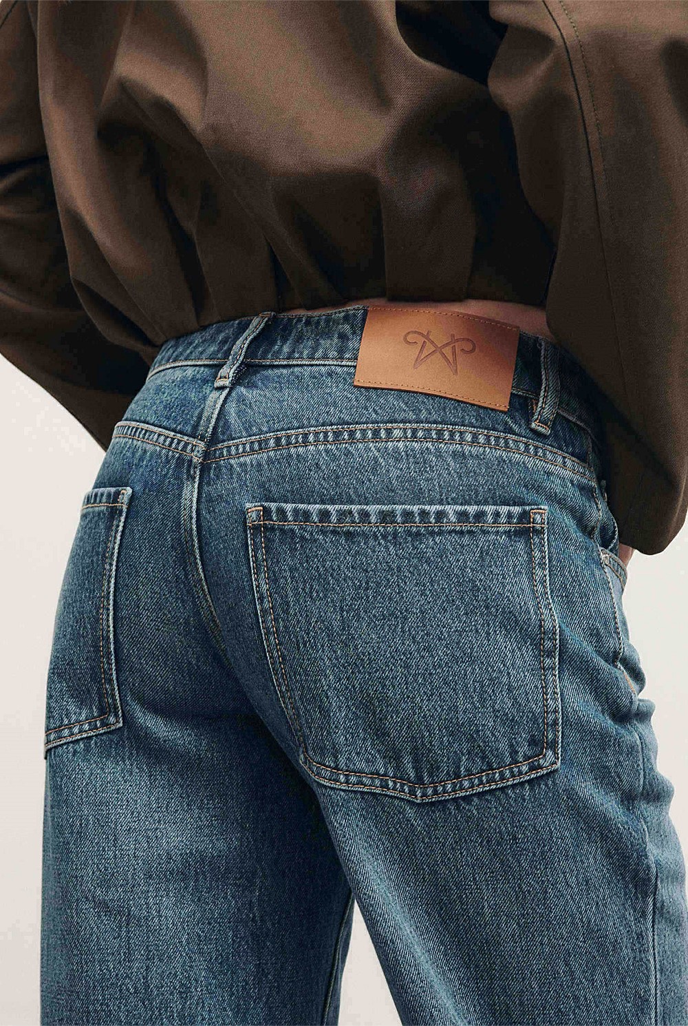 Low Rise Relaxed Jeans