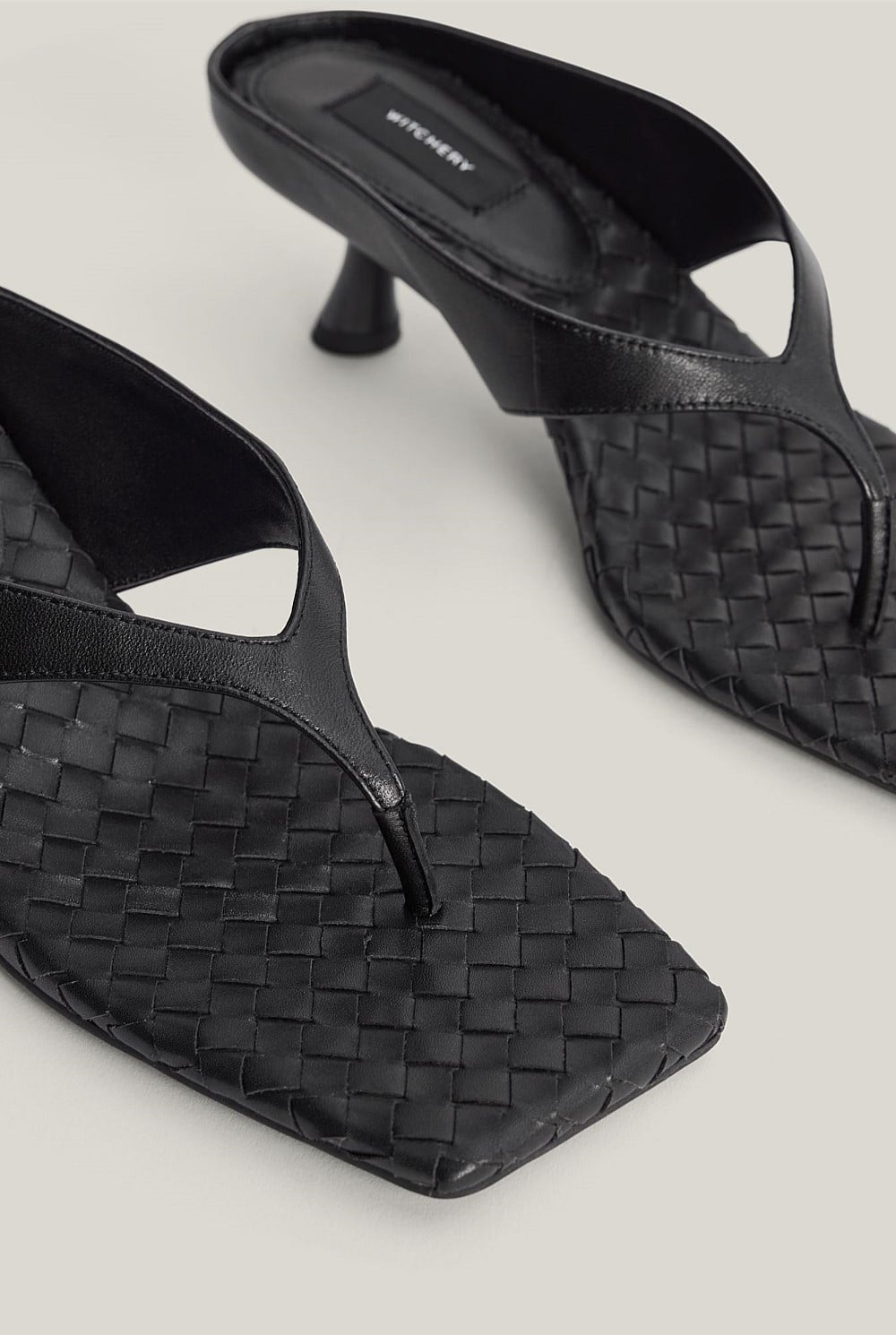 Dayna Heels