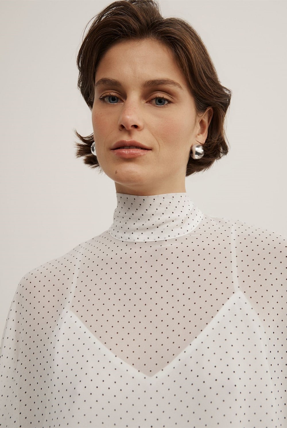 Gather Hem High Neck Shirt