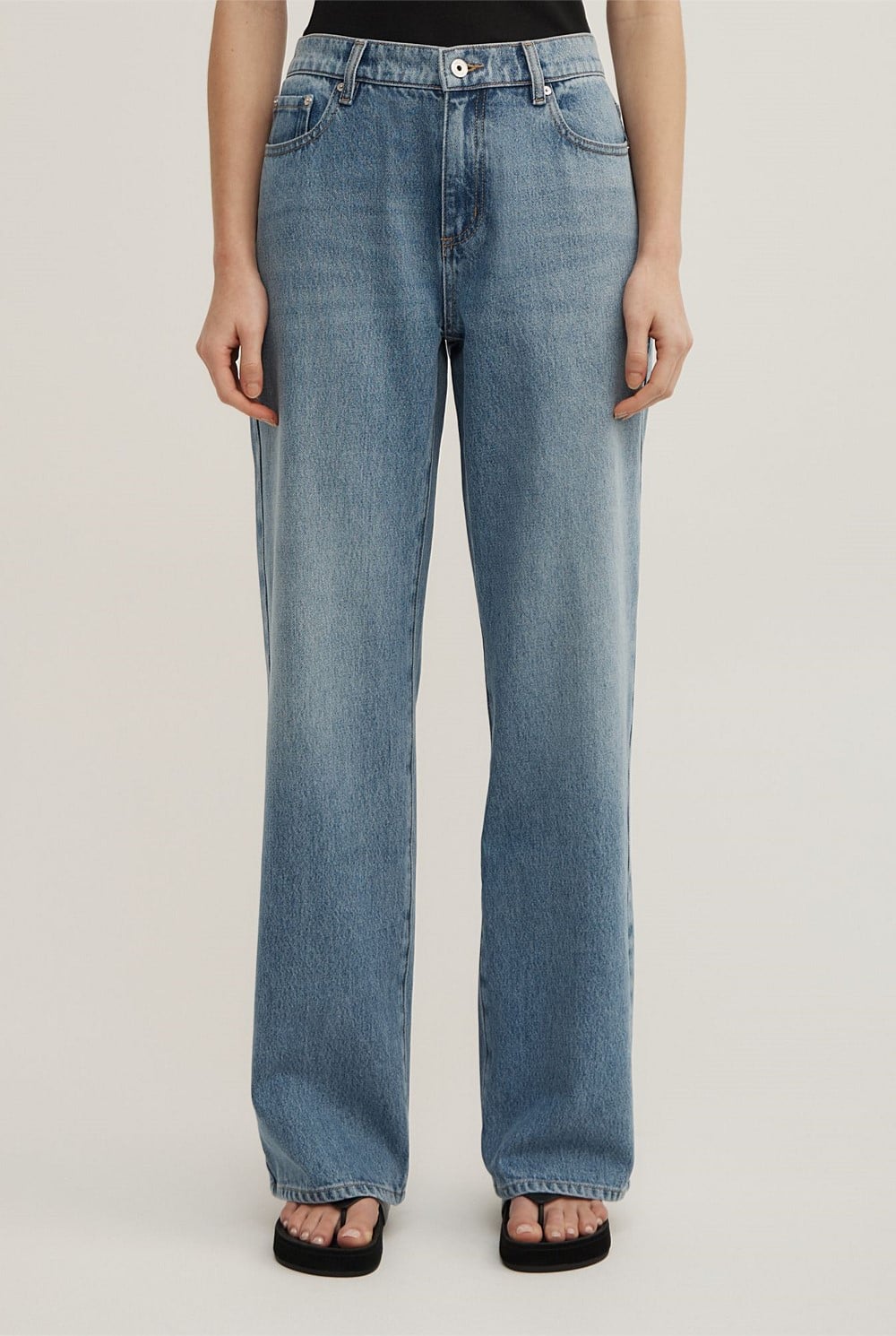 Mid Rise Relaxed Jeans