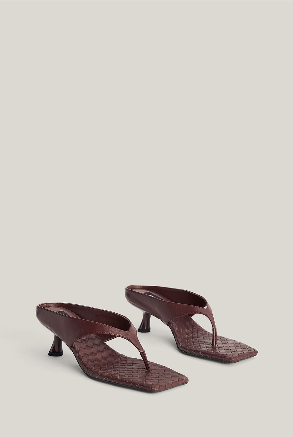 Dayna Heels