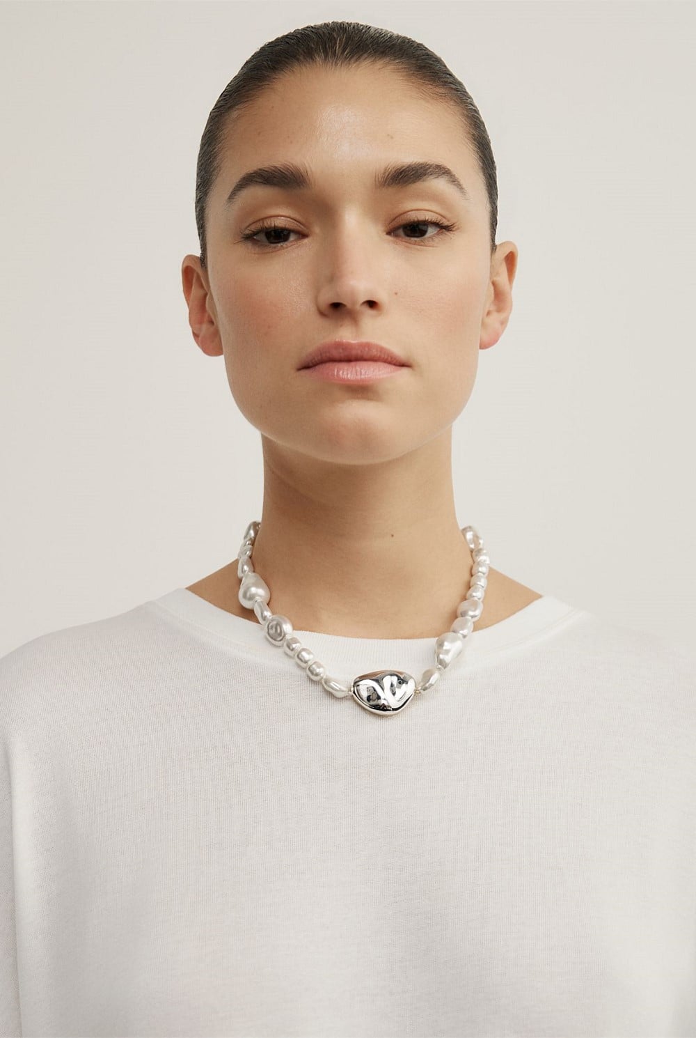 Olive Pearl Necklace