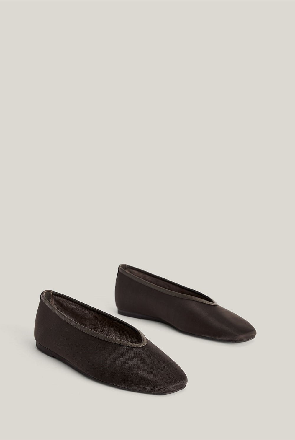 Petra Mesh Flats